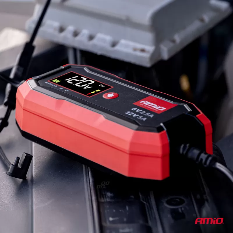 Skaitmeninis akumuliatoriaus įkroviklis AGM GEL STD LiFePo4 MAX 5A 6/12V PRO AMIO-04527