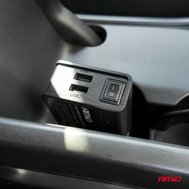 Prailgintuvo lizdas su įkrovikliu 3xUSB-A USB-C QC 3.0 PD 3.0, 148W AMIO-04836